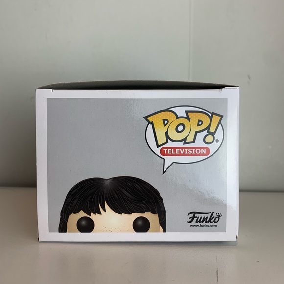 Mike (Snowball Dance) Stranger Things Funko Pop - Picture 6 of 6